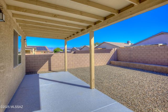 8804 E Stone Meadow Circle, Tucson, AZ 85730