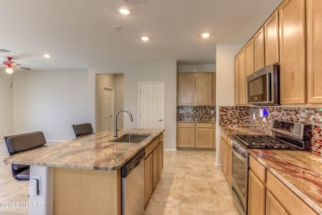 8804 E Stone Meadow Circle, Tucson, AZ 85730