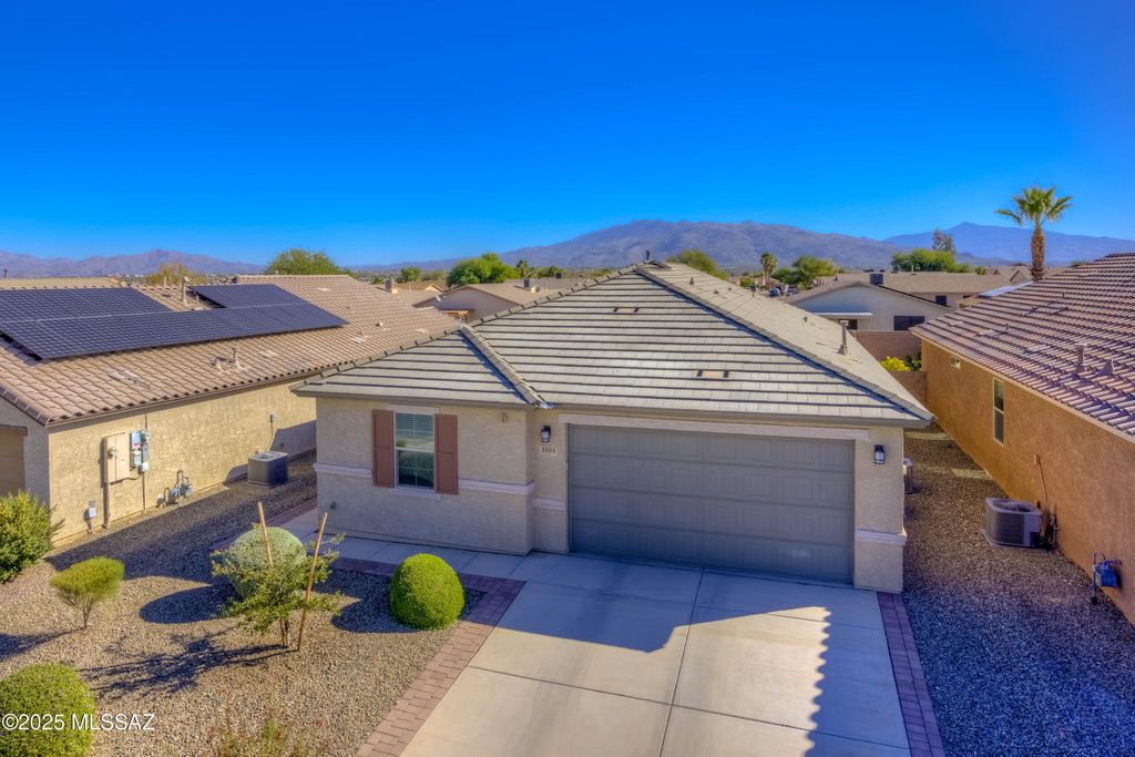 8804 E Stone Meadow Circle, Tucson, AZ 85730