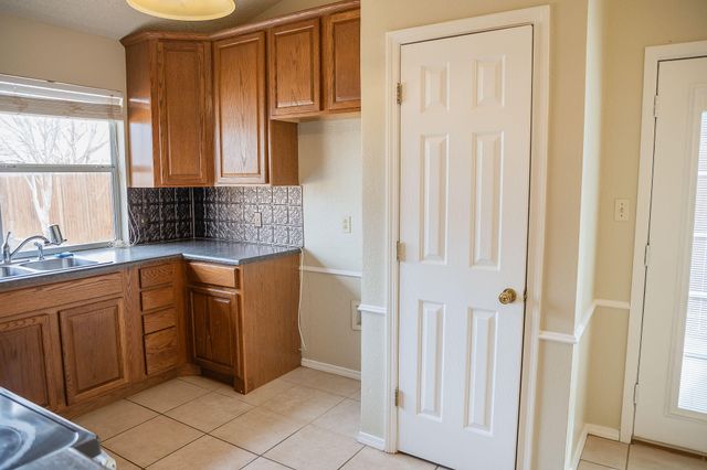 2120 93rd Street, Lubbock, TX 79423