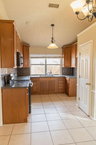 2120 93rd Street, Lubbock, TX 79423