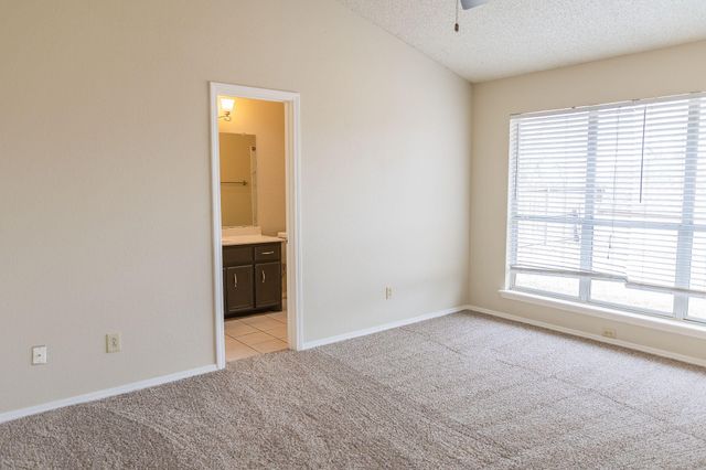 2120 93rd Street, Lubbock, TX 79423