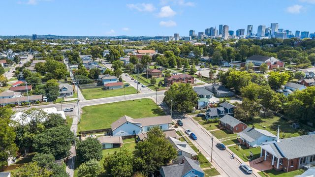 1814 Knowles St, Nashville, TN 37208