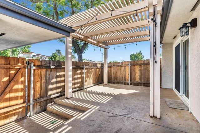 10604 Queen Jessica Ln., Santee, CA 92071