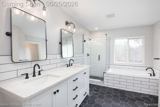 3049 Richmond Drive, Independence Charter Township, MI 48348