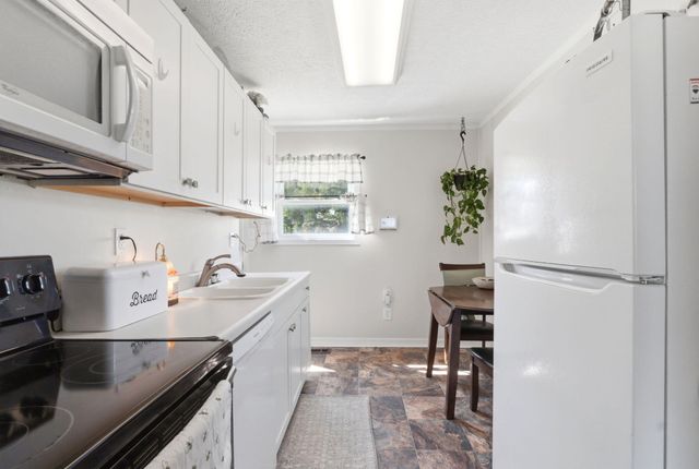 2409 Mayfair Drive 2409 Mayfair Drive, Springfield, OH 45505