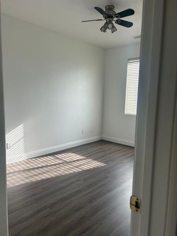 2963 Finchwood Avenue, Clovis, CA 93611