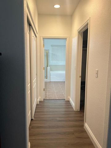 2963 Finchwood Avenue, Clovis, CA 93611