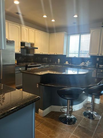 2963 Finchwood Avenue, Clovis, CA 93611