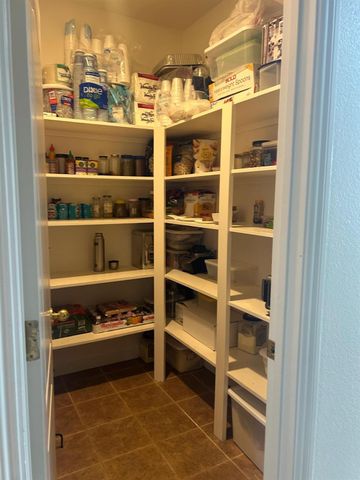 2963 Finchwood Avenue, Clovis, CA 93611