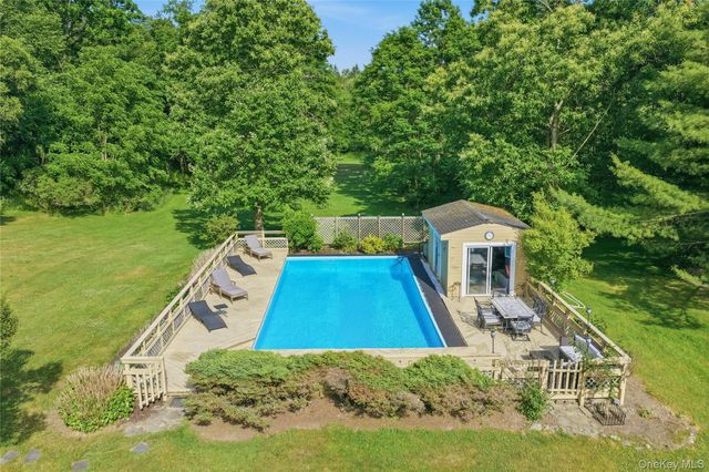 442 S Ohioville Road, New Paltz, NY 12561