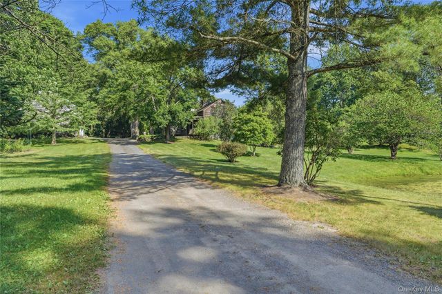 442 S Ohioville Road, New Paltz, NY 12561