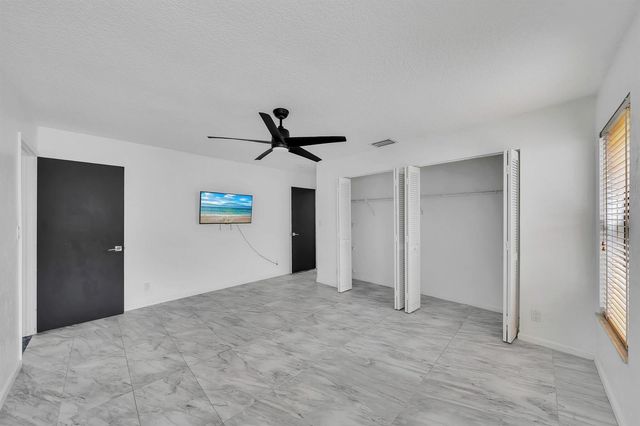 303 NW 105th Terrace, Coral Springs, FL 33071