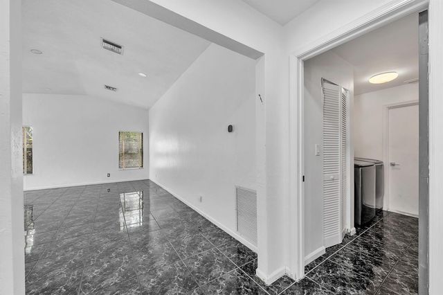 303 NW 105th Terrace, Coral Springs, FL 33071