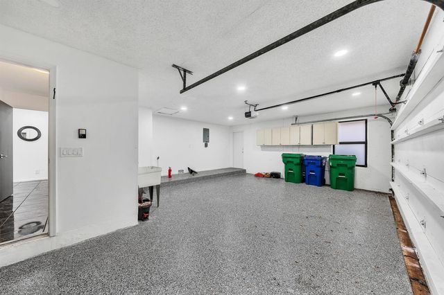 303 NW 105th Terrace, Coral Springs, FL 33071