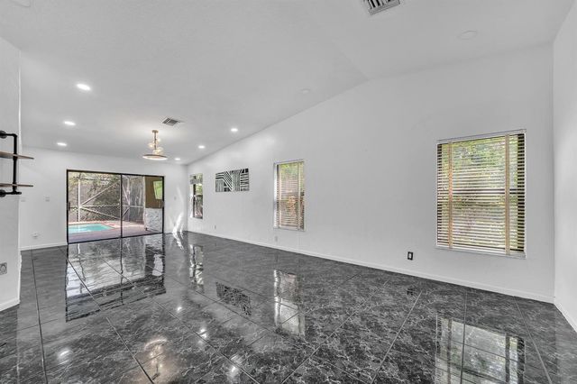 303 NW 105th Terrace, Coral Springs, FL 33071