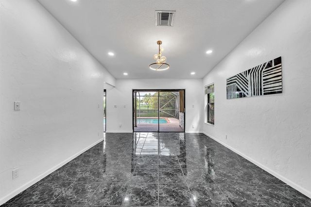 303 NW 105th Terrace, Coral Springs, FL 33071