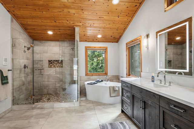 3585 Lynwood Drive, Carnelian Bay, CA 96140