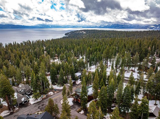 3585 Lynwood Drive, Carnelian Bay, CA 96140