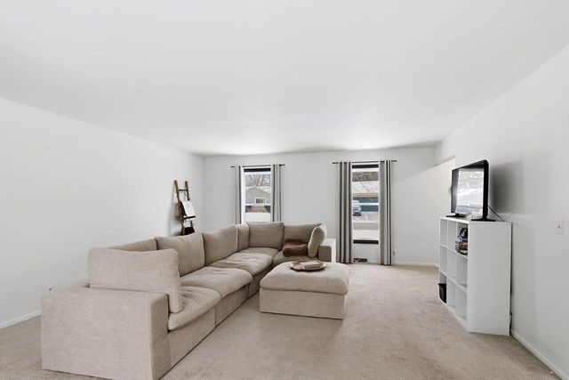 636 Aber DRIVE, Waterford, WI 53185