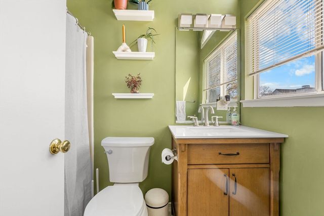 233 Lake Street B, Weymouth, MA 02189