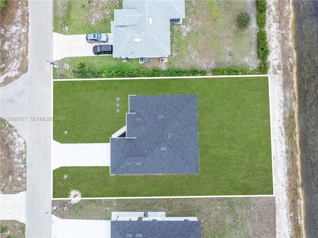 2901 Villa Ave S, Lehigh Acres, FL 33976
