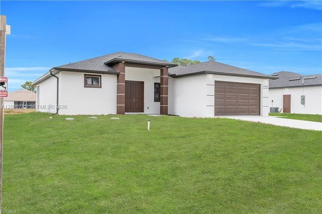 2901 Villa Ave S, Lehigh Acres, FL 33976