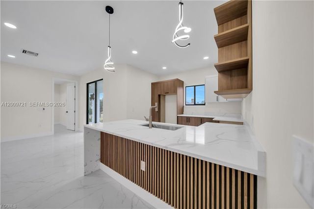 2901 Villa Ave S, Lehigh Acres, FL 33976