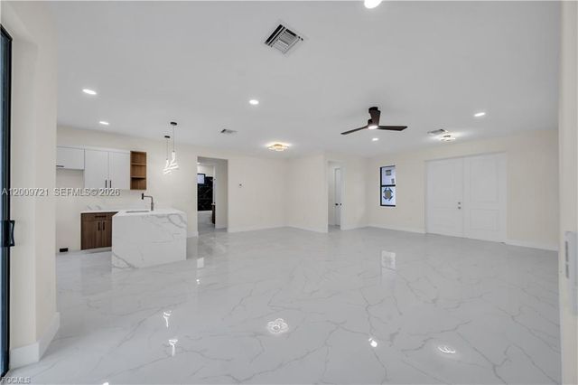 2901 Villa Ave S, Lehigh Acres, FL 33976