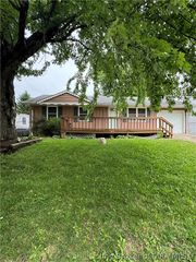 1710 Tennyson Drive, Clarksville, IN 47129