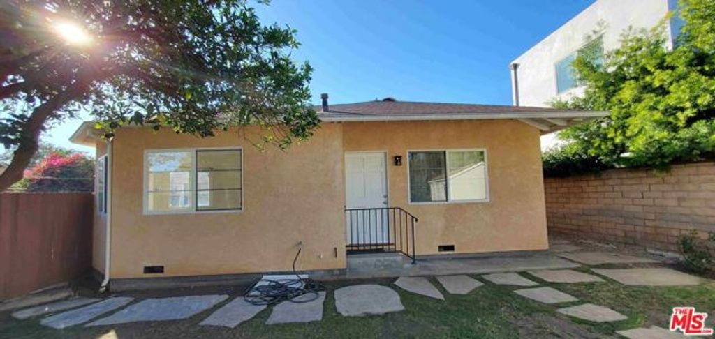 4430 Jasmine Avenue, Culver City, CA 90232