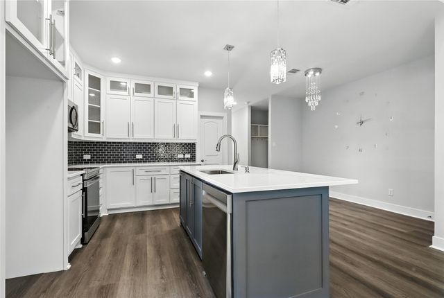 810 Euclid Street, Cleburne, TX 76033