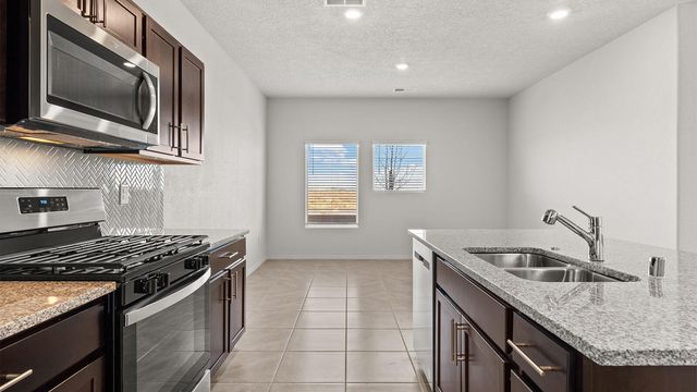 2136 Bobby Foster Road SE, Albuquerque, NM 87106