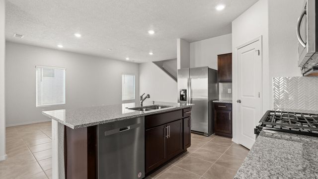 2136 Bobby Foster Road SE, Albuquerque, NM 87106