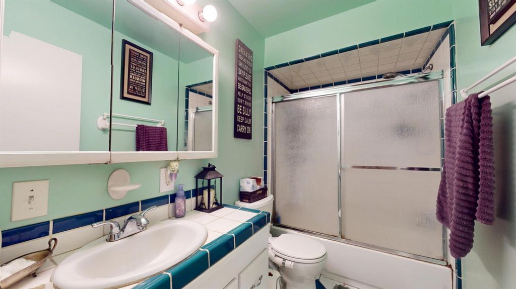 Image 13 of property listing at 2211 W Garland Avenue, Fresno, CA 93705