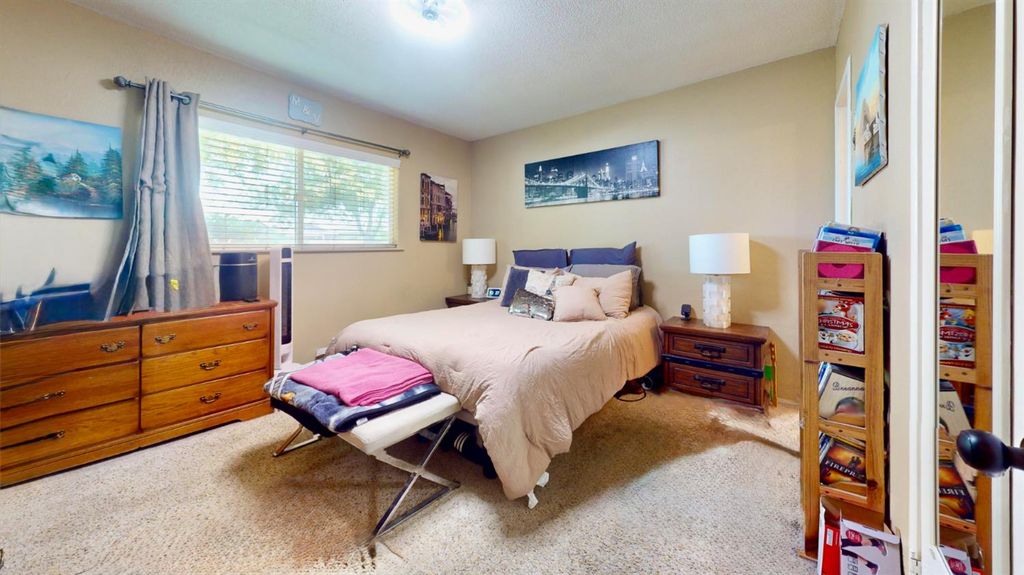 Image 18 of property listing at 2211 W Garland Avenue, Fresno, CA 93705