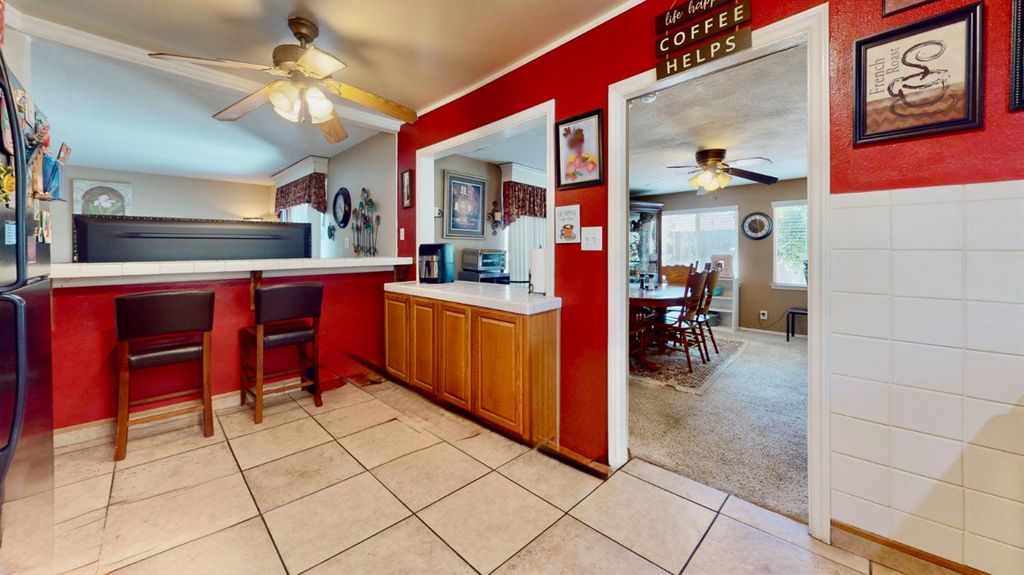 Image 8 of property listing at 2211 W Garland Avenue, Fresno, CA 93705