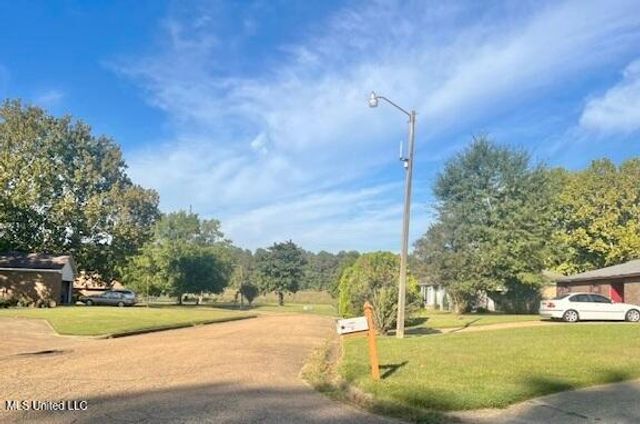 1946 Oakwood Place, Jackson, MS 39213