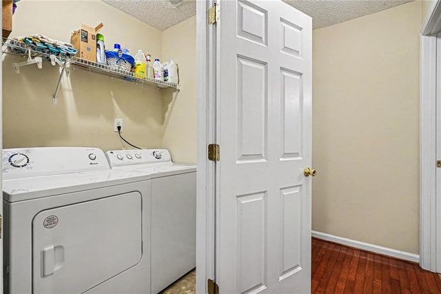120 Lynnview Court, Mcdonough, GA 30252