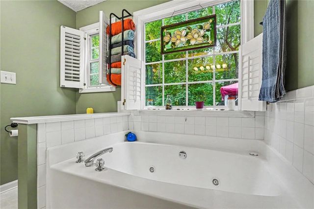 120 Lynnview Court, Mcdonough, GA 30252
