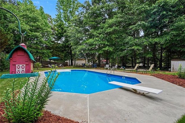 120 Lynnview Court, Mcdonough, GA 30252
