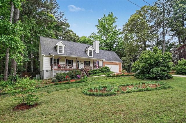 120 Lynnview Court, Mcdonough, GA 30252
