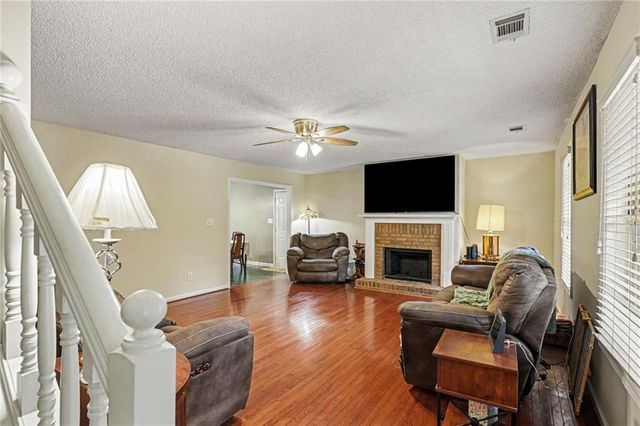 120 Lynnview Court, Mcdonough, GA 30252