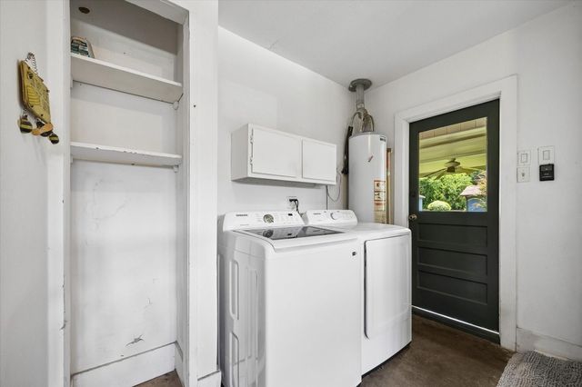 6306 Woodbrook Lane, Houston, TX 77008