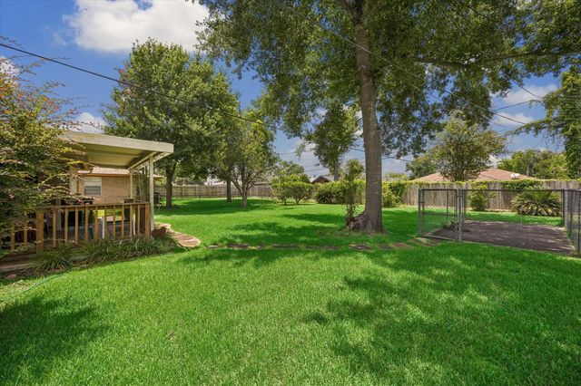 6306 Woodbrook Lane, Houston, TX 77008