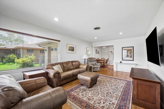 6306 Woodbrook Lane, Houston, TX 77008