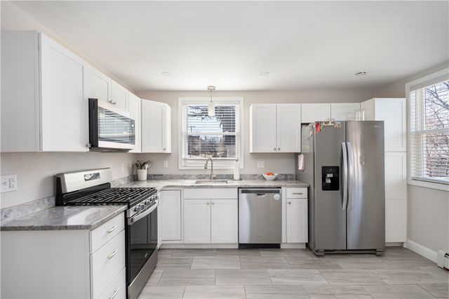 2037 Cranston Street, Cranston, RI 02920