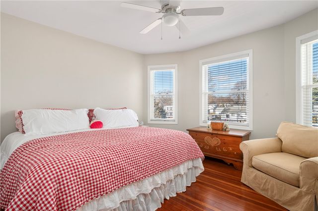 2037 Cranston Street, Cranston, RI 02920