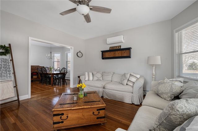 2037 Cranston Street, Cranston, RI 02920