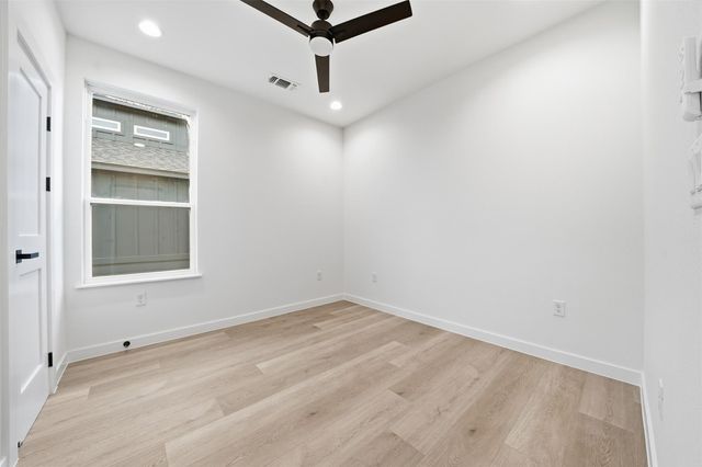 2212 Yellow Jacket LN 1, Austin, TX 78741
